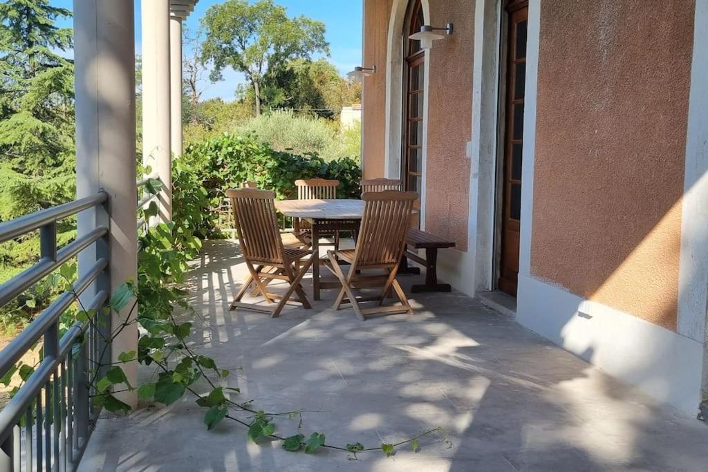 Apartamento La Provencale Uzès Exterior foto