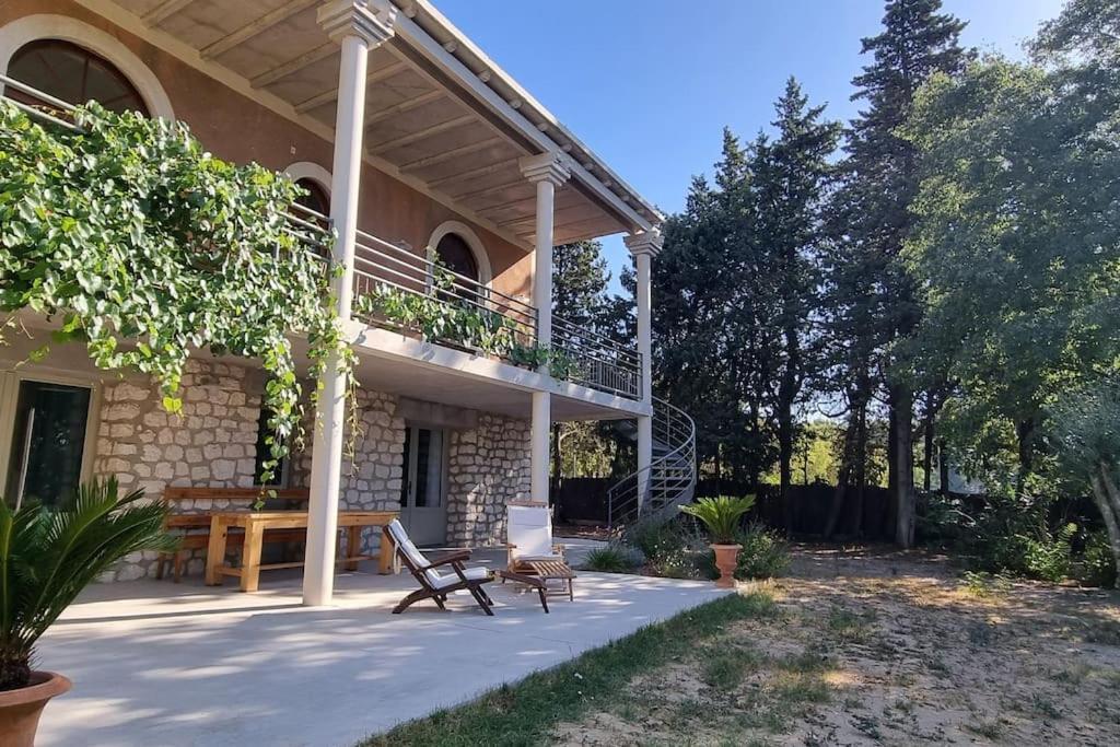 Apartamento La Provencale Uzès Exterior foto